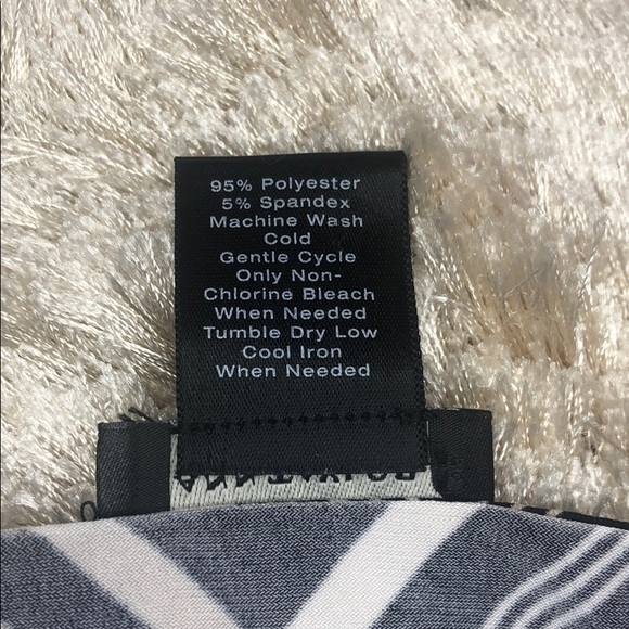 Classy Ann Taylor windowpane dress - Picture 6 of 6